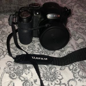 Fuji film finepix S2950